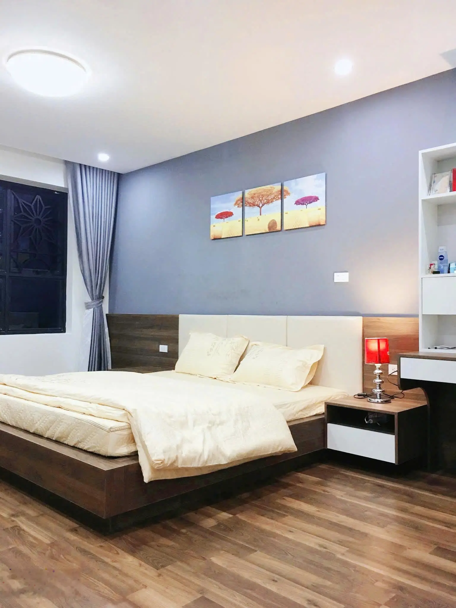 Chính chủ bán căn 2 ngủ 30 Phạm Văn Đồng. Giá 4 tỷ DT 70m2 và 2 VS. LH 0978 965 *** Mr Thành