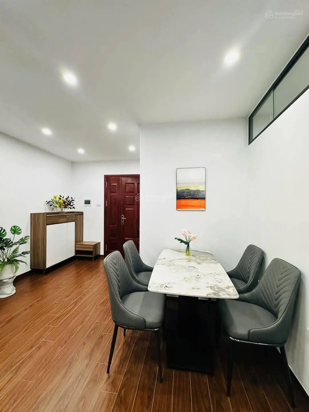 Em cần bán căn hộ 2 Phòng ngủ tại tòa Nơ 1B bán đảo Linh Đàm, Hoàng Mai.Giá 3,450 tỷ,Lh0983392687
