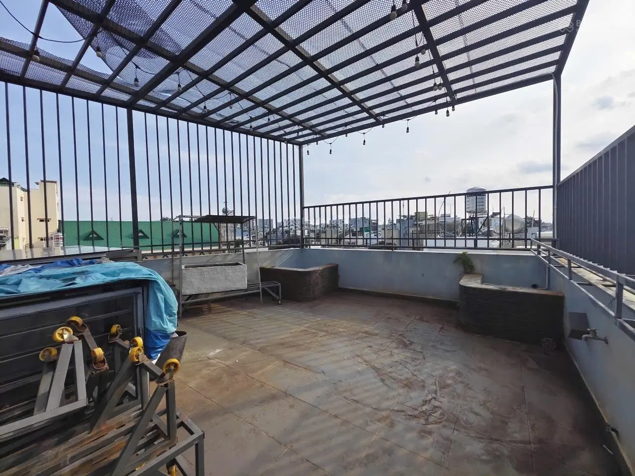 Nhà diện tích khủng 74m2 3 tầng 4PN 5WC có 30m2 làm sân vườn đường Số 2, P3, Gò Vấp