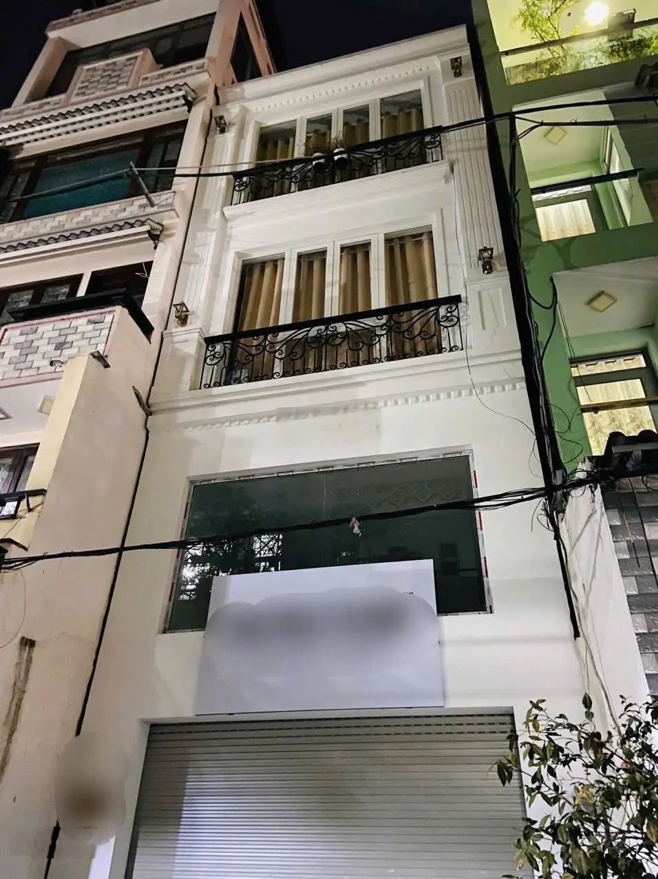 Xe Hơi Trong Nhà,Ngay Vòng Xoay Ng Tri Phương,Ngang 4m,6Tầng,5PN,Thang Máy