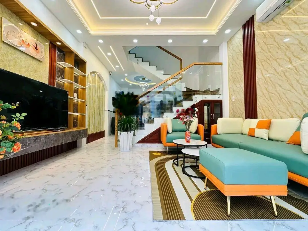 Về lại Hà Nội cần bán căn nhà đang cho thuê 23tr, đường Thành Thái - P.14 - Q.10, giá 3tỷ200/74,7m2