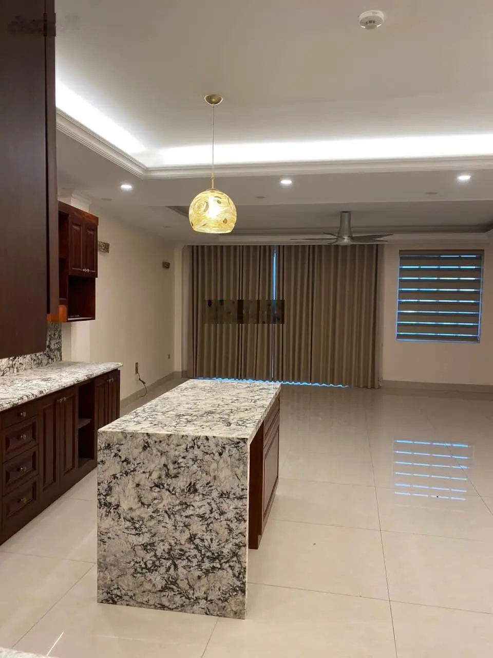 Siêu Đẹp Bán Nhà Mặt Phố Nhật CHiêu, Tây Hồ 110m x 7 Tầng - Thang Máy - Lô GÓc - View Hồ.