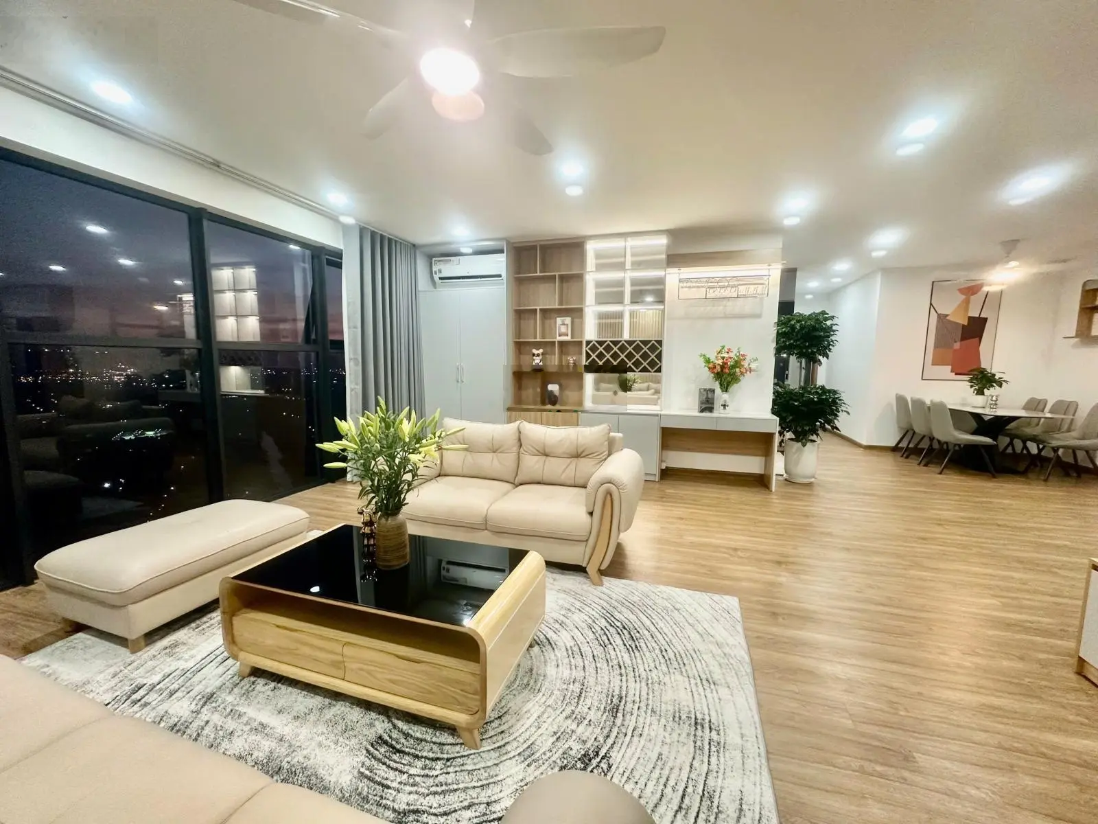 Hiếm! Bán gấp căn hộ chung cư 3 phòng ngủ tại The Artemis Lê Trọng Tấn diện tích 95m2