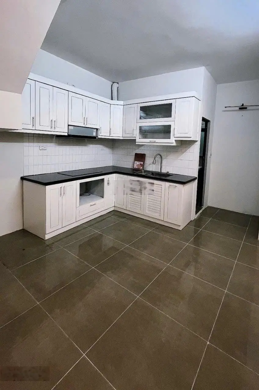 110 triệu/ m2 - nhà Đê La Thành - Ba Đình 68 m2 - mặt tiền 5m - 7,48 tỷ - nhà đẹp ở ngay - SĐCC