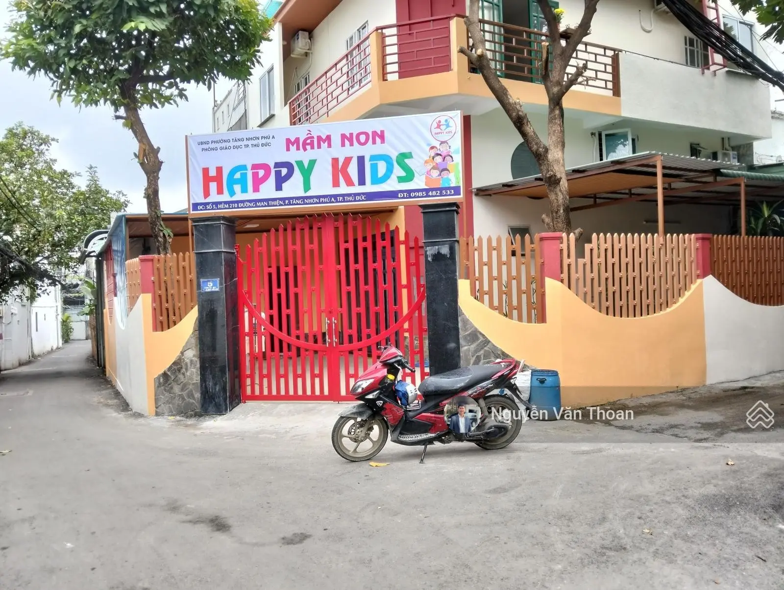 Cần bán lô đất ngay chợ đêm đường Man Thiện