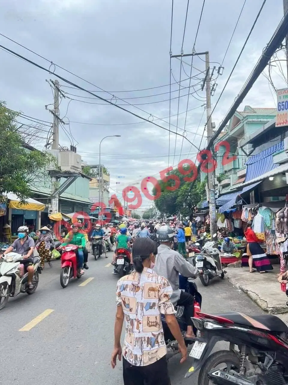 Bán nhà mặt tiền chợ bờ ngựa giá 1tỷ2