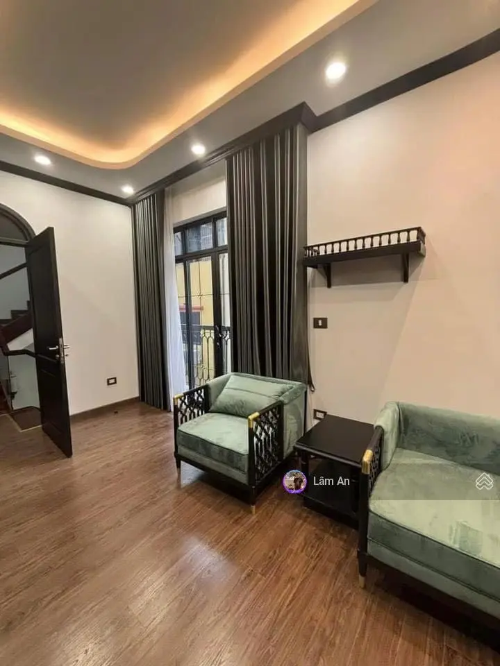 Bán nhà phân lô phố Phạm Tuấn Tài - Ngõ ô tô tránh - DT 60m2 - MT 7m - Giá 19 tỷ
