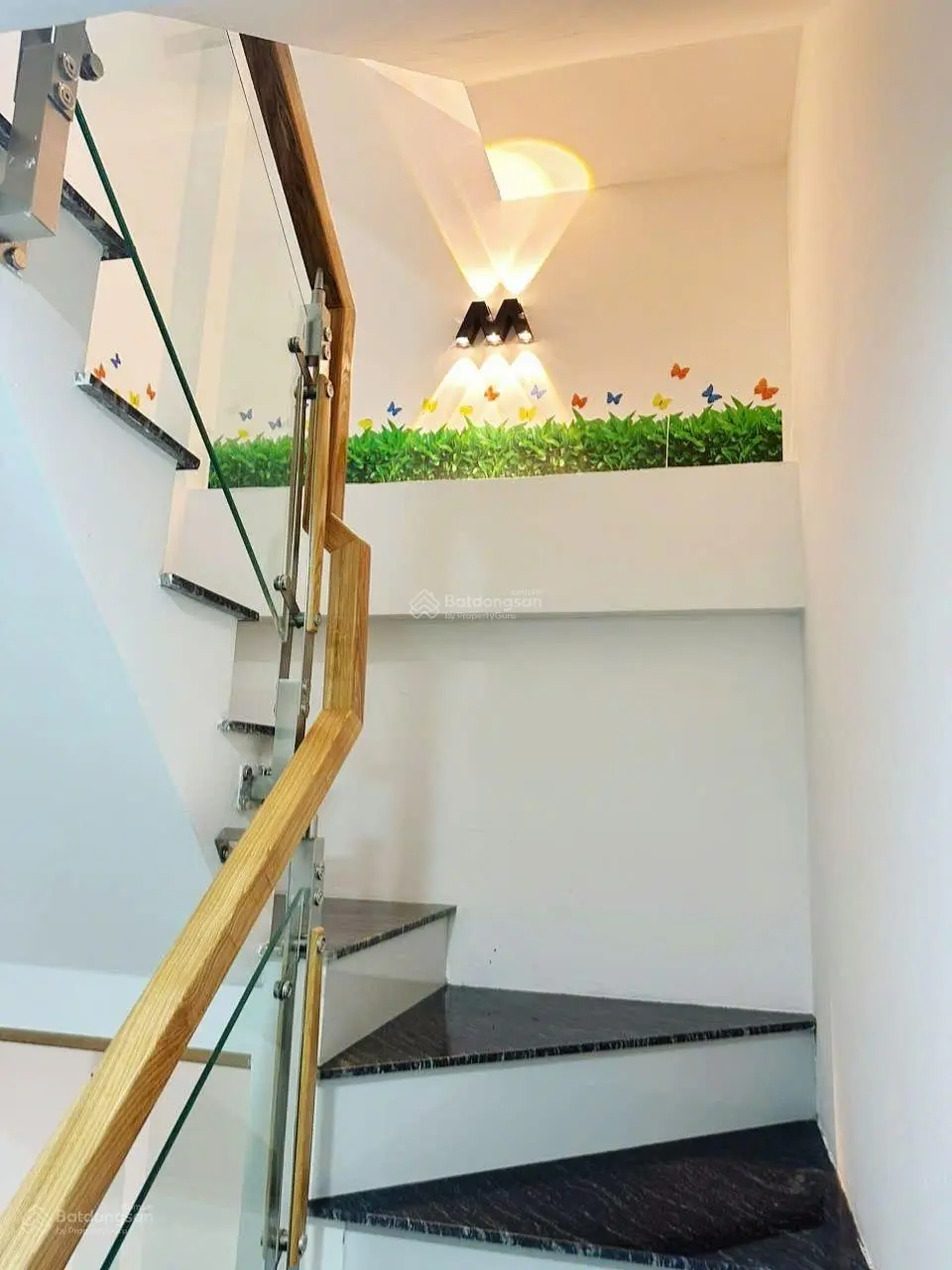 Bán NR Đinh Tiên Hoàng, 3,7 tỷ, 32m2, 2PN, 2WC, pháp lý đầy đủ
