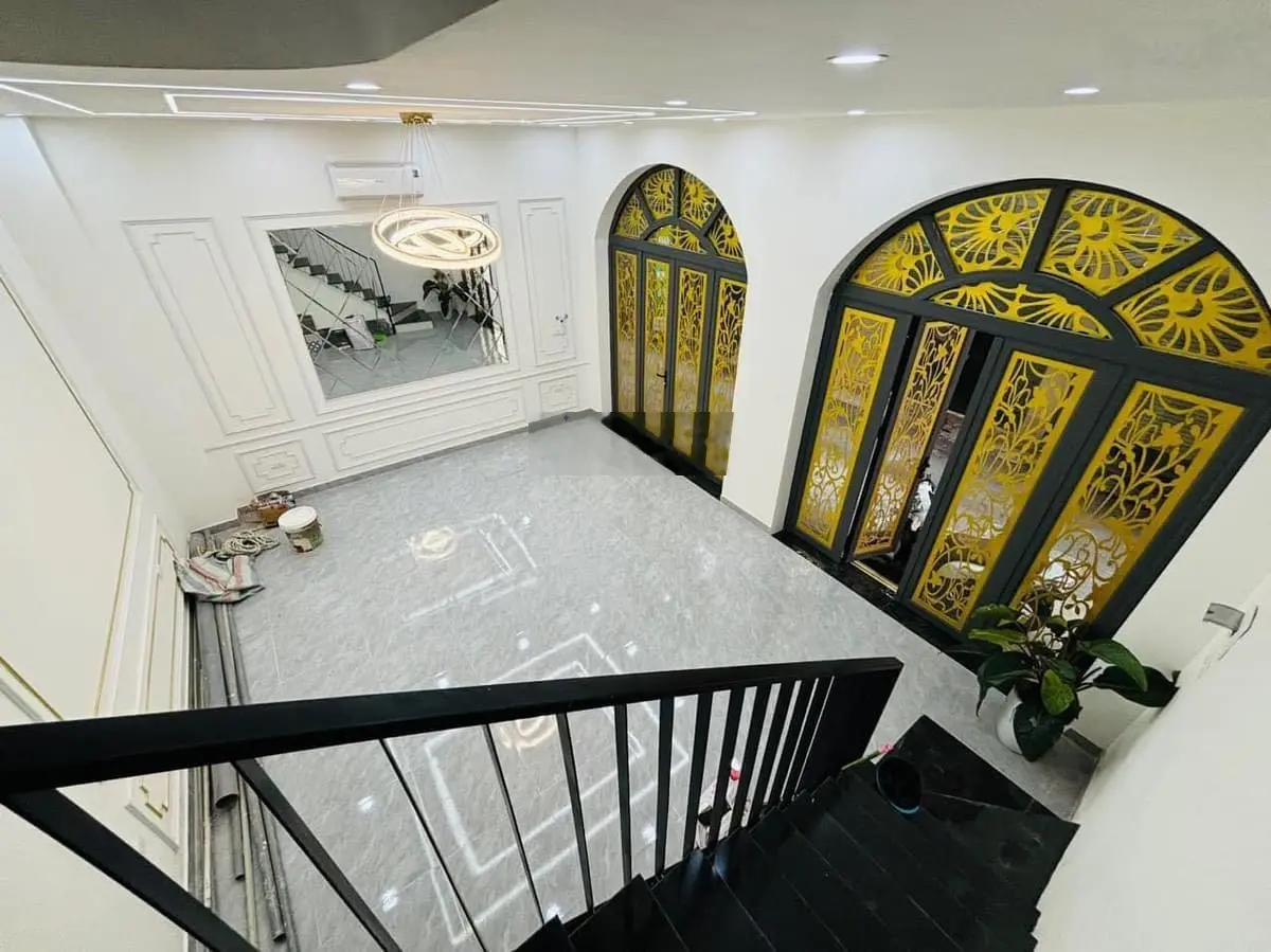 Bán nhà phố vip Hoàng Cầu, phân lô ô tô tận nhà, kinh doanh sầm uất 42m2 4 tầng nhỉnh 10 tỷ