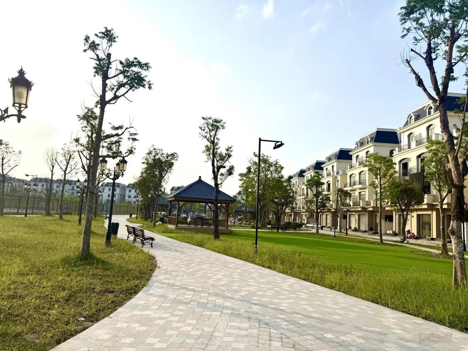 Bán biệt thự sao biển 2 mặt tiền, đường 20m cạnh công viên, đối diện 10 tòa chung cư cao cấp,