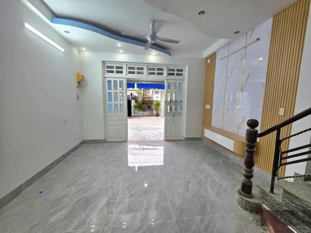 Nhà mặt tiền buôn bán sát Big C, giá 3 tỷ 550 triệu