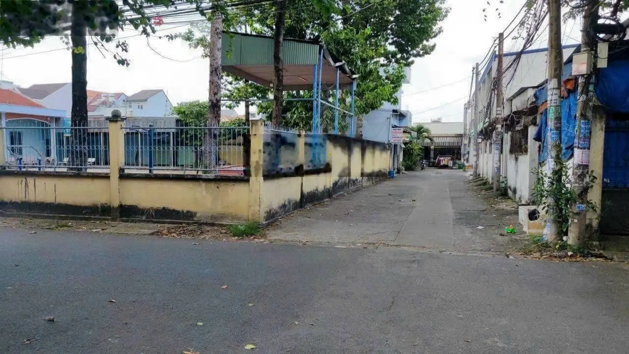 Bán lô đất full thổ cư ngay ngã 4 BigC Tân Hiệp giá chỉ hơn 2 tỷ