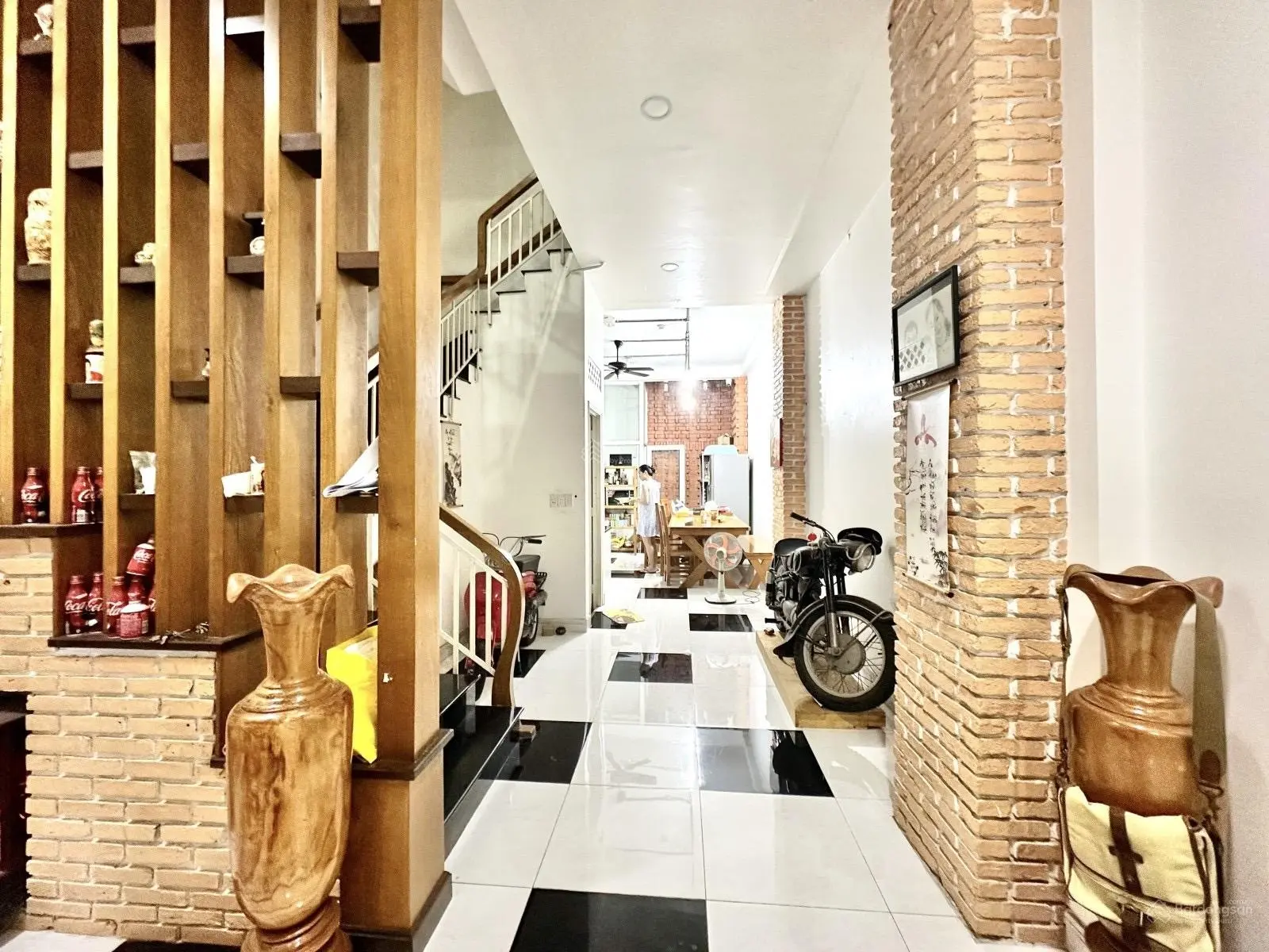 Biệt thự mini Lê Quang Định Bình Thạnh, hẻm nhựa 5m, 4.3x17m 5 tầng có hầm, sân để xe hơi 7 chỗ
