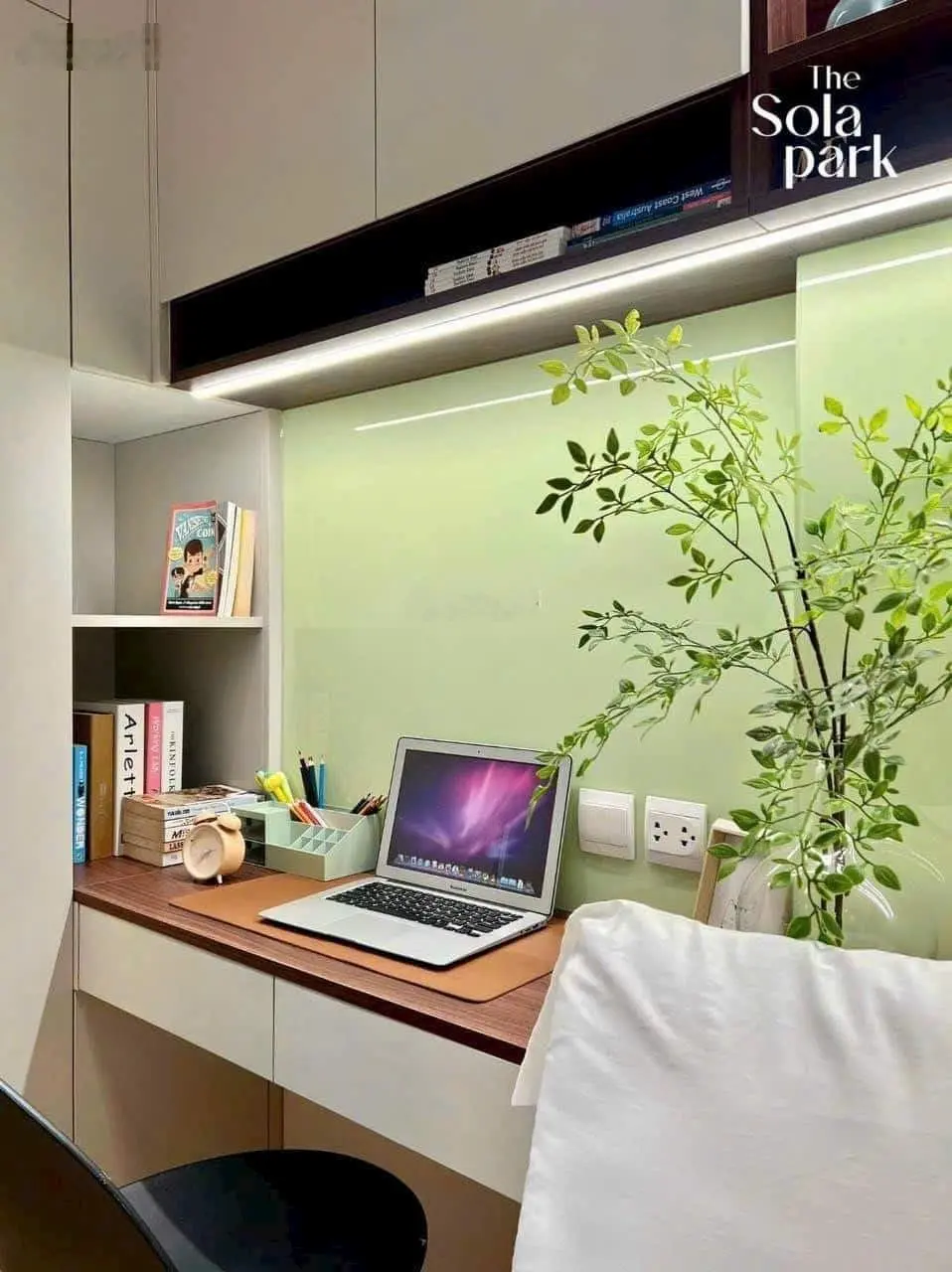 Bán nhanh căn hộ chung cư 3PN khu Tây Mỗ giá chỉ 4,6 tỷ, vị trí đẹp, thích hợp kinh doanh, cho thuê