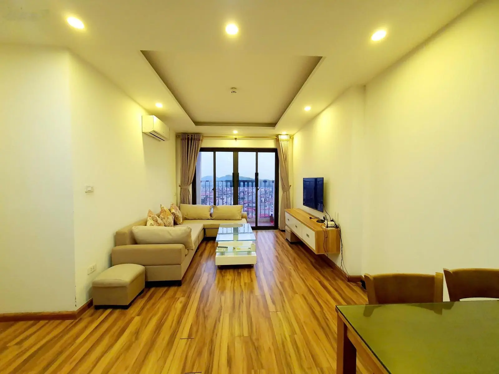 Bán căn hộ Viglacera TP Bắc Ninh 3 phòng ngủ 81m2 giá 3.3 tỷ. Lh: 0912 344 ***