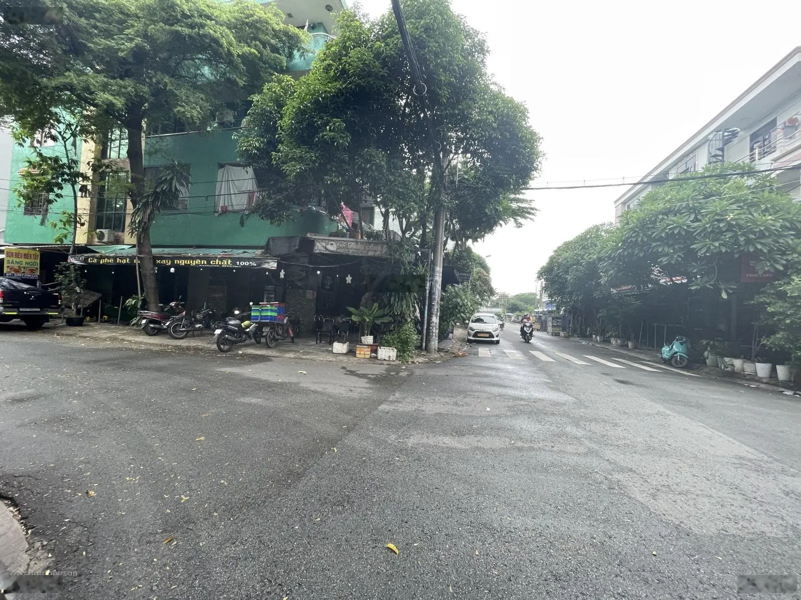 Khu phân lô tên lửa - lô góc lộ lớn sầm uất - nhà 4 tầng 5*20m - ở và kinh doanh