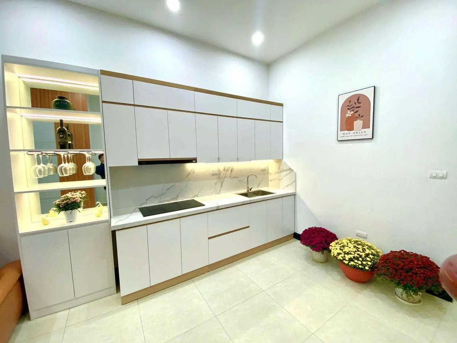 Bán nhà đường Cầu Giấy, thoáng trước sau,thang máy, 50m ra ô tô tránh, chủ tự xây, 37m*6T, mt4,5m .