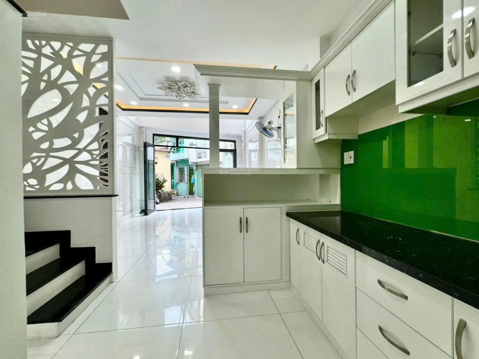 Bán gấp nhà đường Nguyễn Thượng Hiền, Bình Thạnh, 40m2 3PN 5WC, giá 3,7 tỷ, sổ hồng riêng