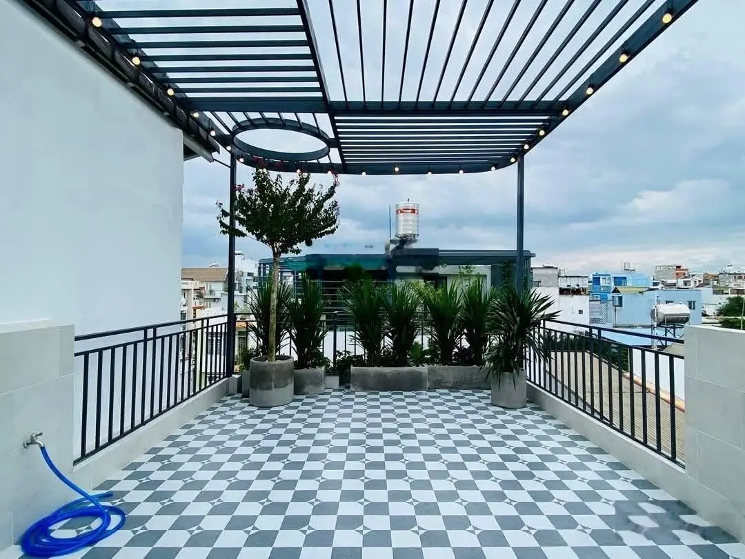 Bán nhà ở đường Sư Vạn Hạnh, phường 10, quận 10. Giá 2tỷ950 triệu diện tích 64m2 sổ hồng