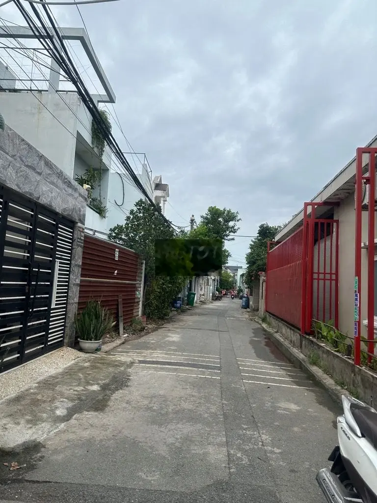 Bán đất ngay chợ Xuân Thới Thượng. đường xe hơi. 4x24, 95m2. 1 tỷ 50tr
