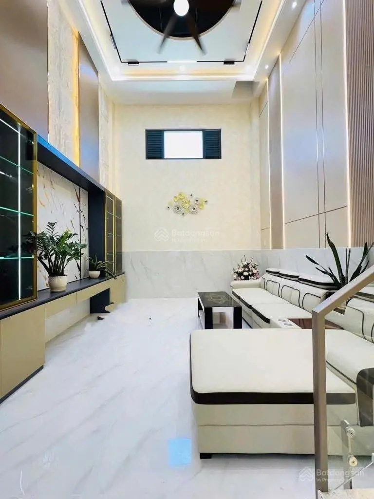 Chủ cần bán gấp,2tỷ3, Phổ Quang,P2,Tân bình,DT 75m2(5x15)m2,HĐ thuê 17tr/th, Sổ Hồng Riêng