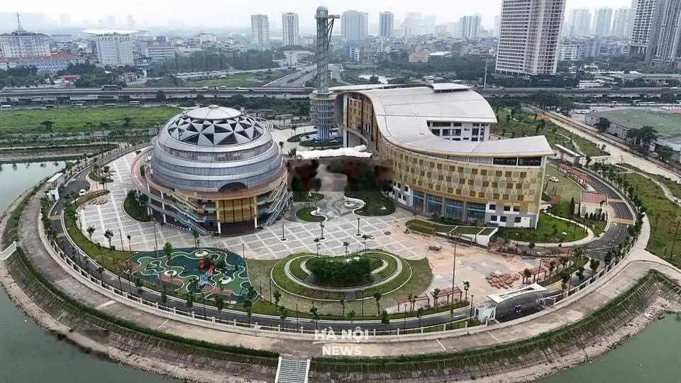 Bán căn góc 4 phòng ngủ view hồ Vinhomes Skylake, Phạm Hùng giá giảm sốc. LH 0983 786 ***
