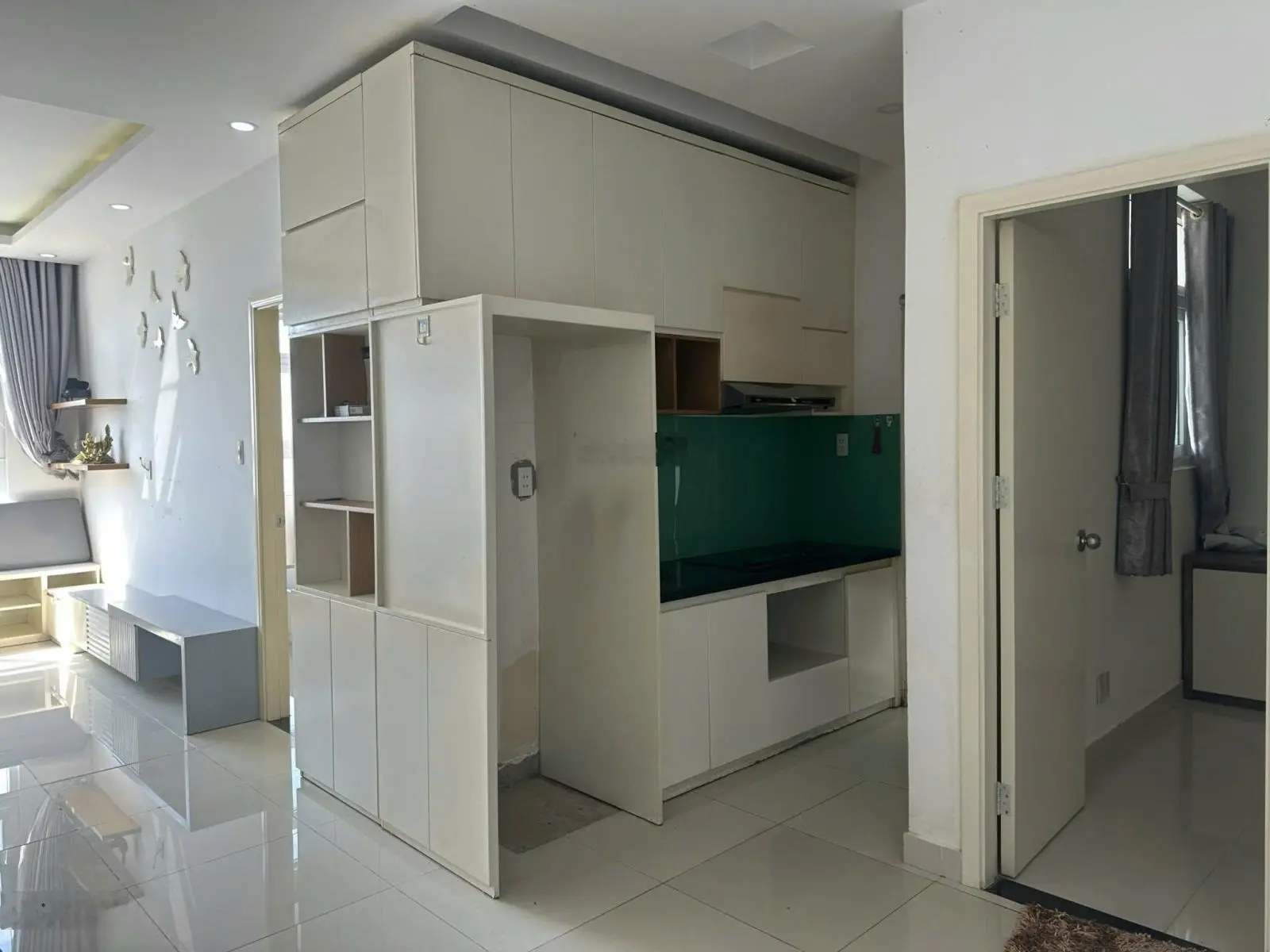 Căn hộ chung cư 2pn2wc, nhà đẹp gần trung tâm sẵn sổ hồng mà giá chỉ trên dưới 2 tỷ