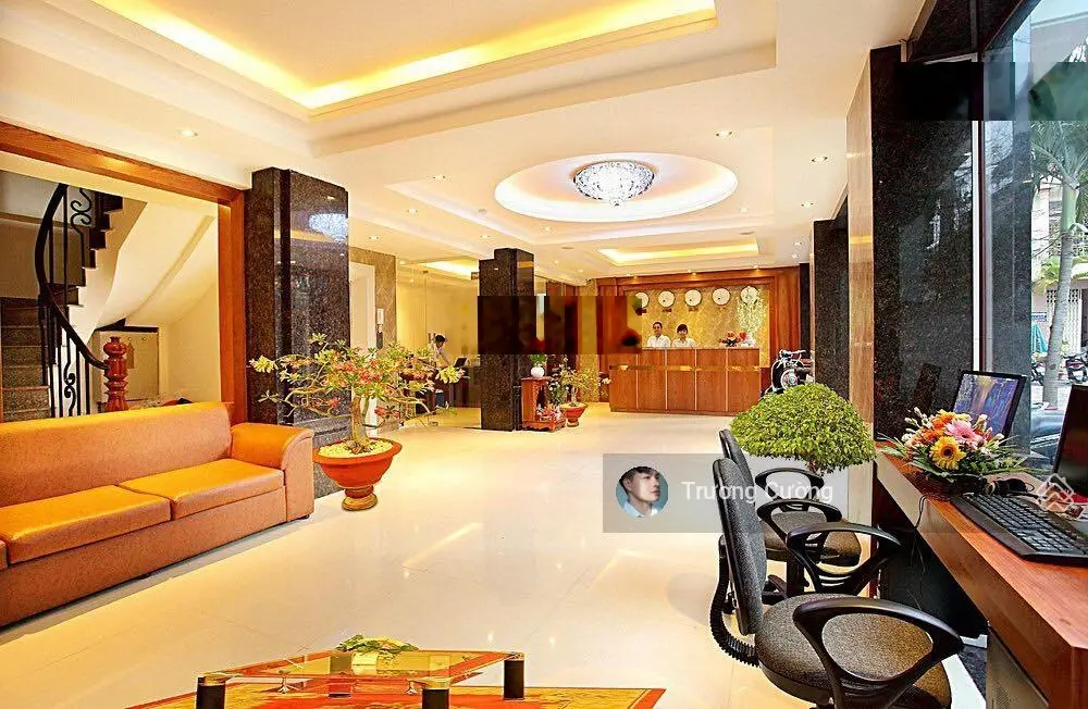 Bán khách sạn 11 tầng đường Hùng Vương diện tích 108m2 với 36 phòng chỉ 50 tỷ. LH 0778087705