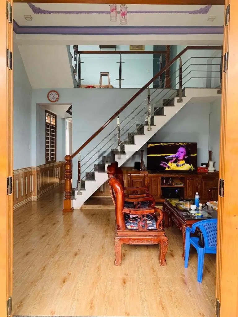 NHỈNH 2TY NHÀ GÁC LỮNG CẨM LỆ 106M2 KIỆT OTO