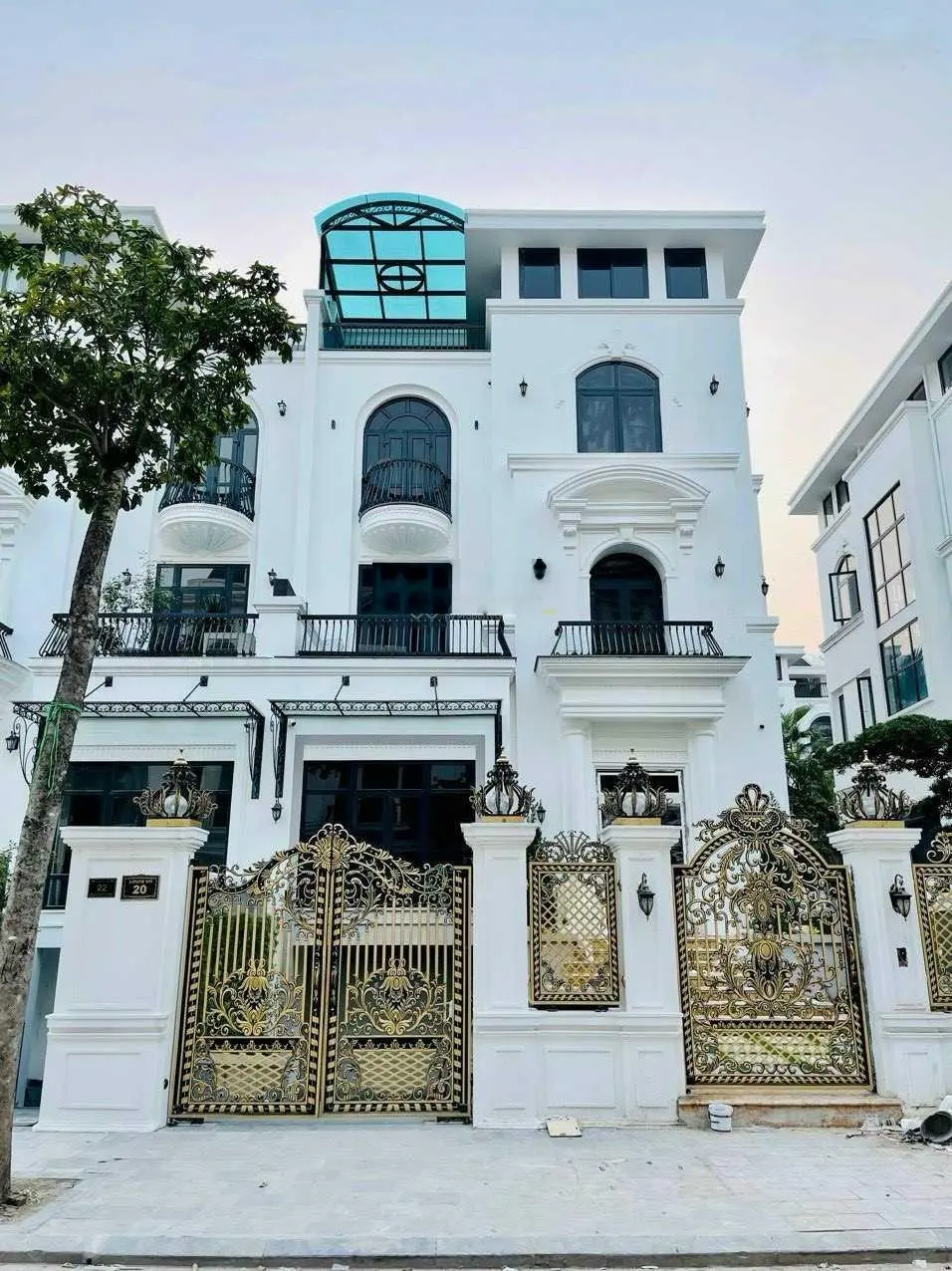 Chính chủ cần tiền bán gấp biệt thự Louis City Hoàng Mai vị trí đẹp nhất nhì dự án