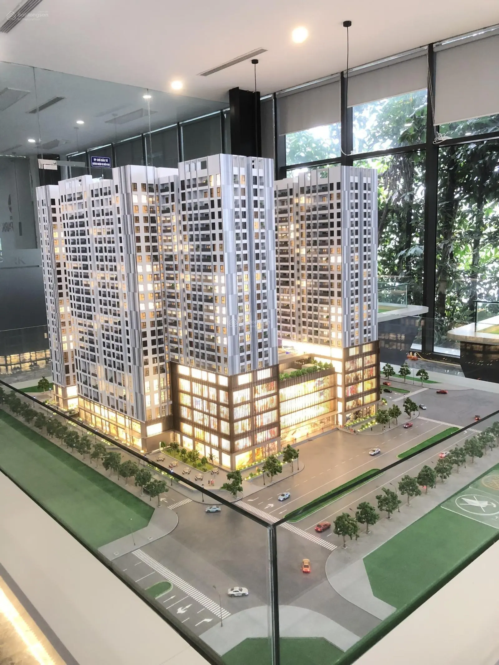 căn 4 ngủ 136m2 giá chỉ từ 53tr/m2 ngay ga Metro 3 đi lại thuận tiện.