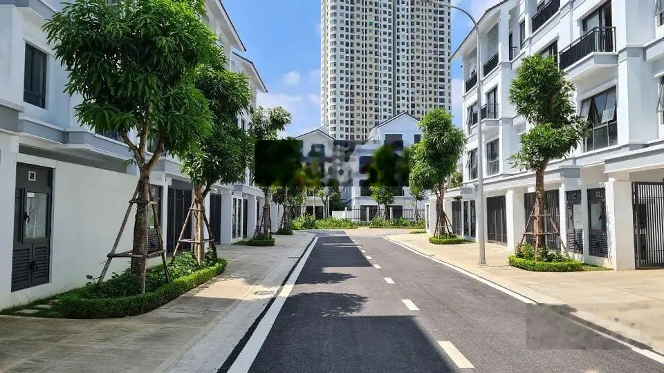 Tôi cần bán gấp căn LK Gamuda khu ST5 và ST4, ST3 sổ đỏ 112m2 đường 3.9 giá 25 tỷ 0903 417 ***