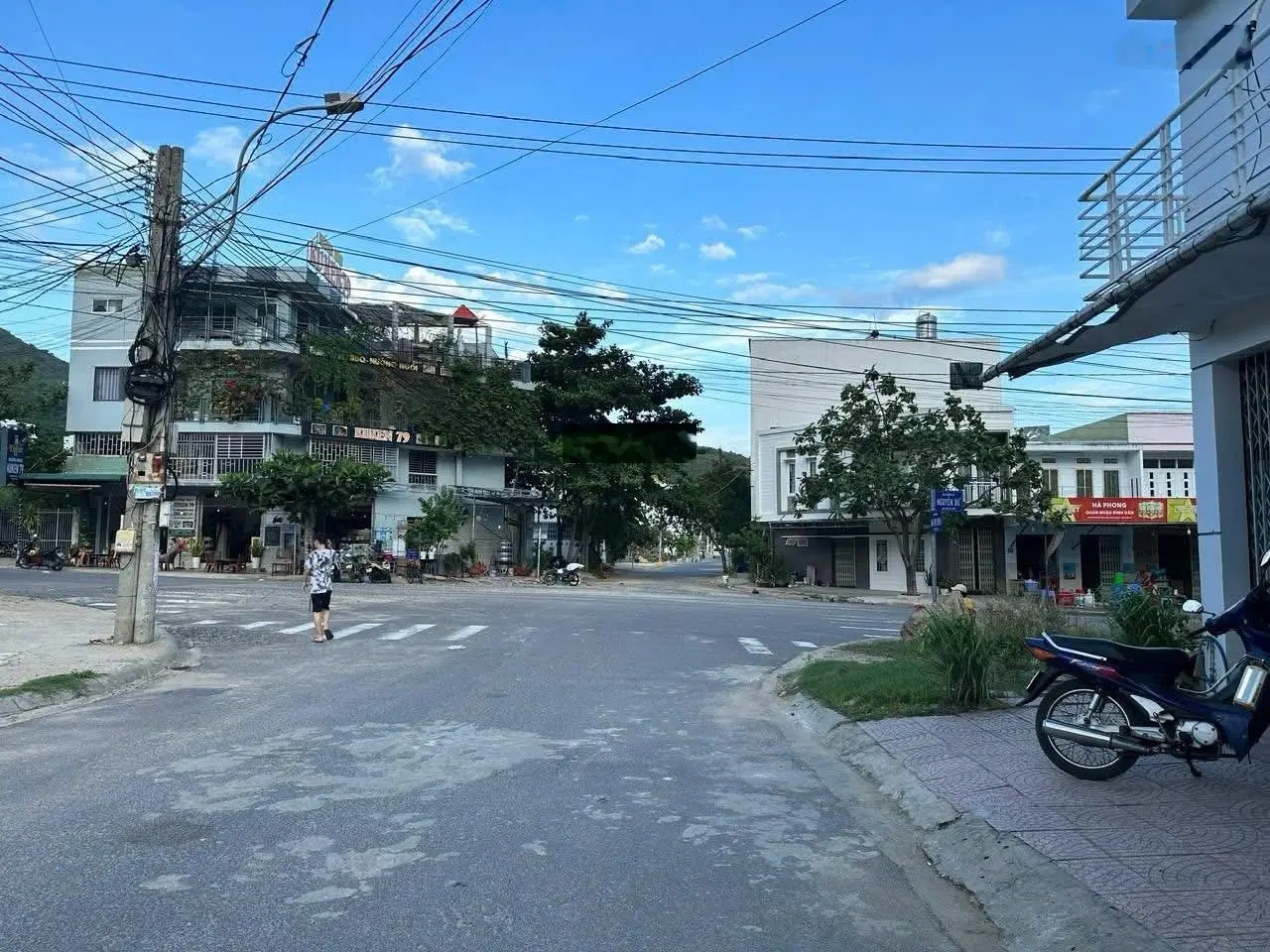 Cần bán khách sạn gần bến du thuyền nha trang