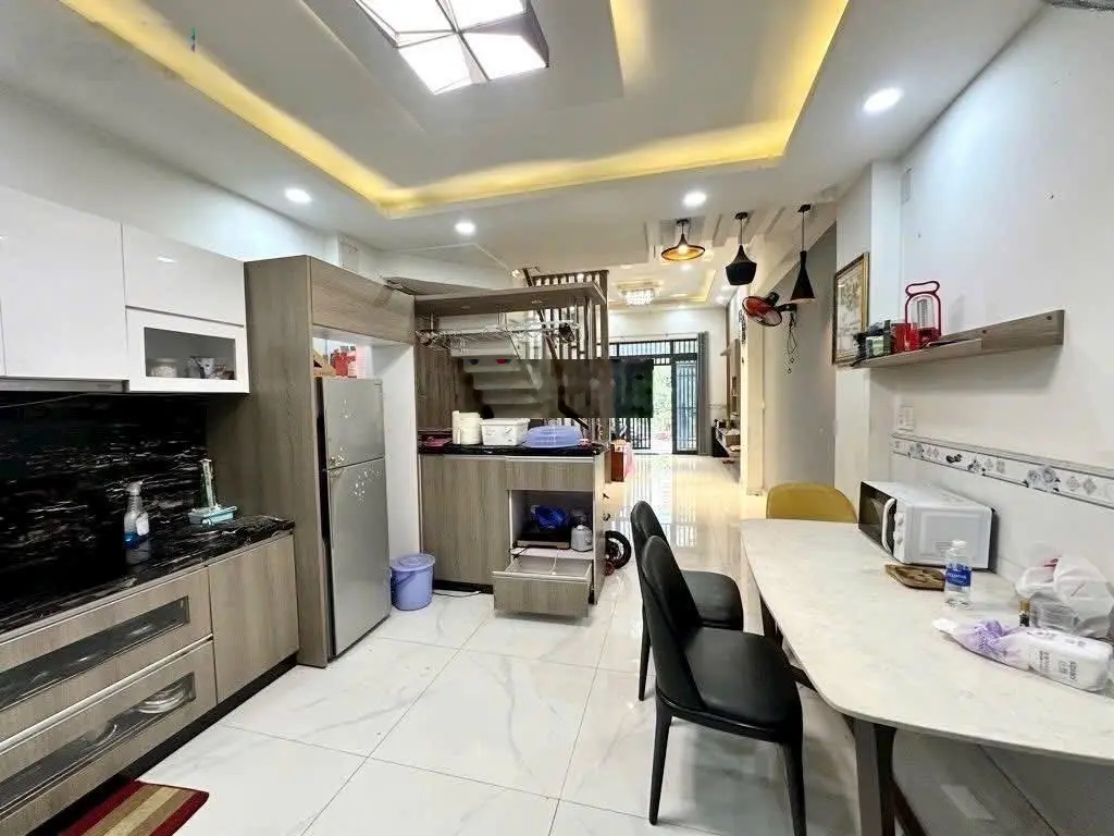 Ngay chung cư Cây Keo Tam Phú Thủ Đức - nhà mới 4PN đường xe hơi nội bộ - sẵn dòng tiền 11tr/tháng