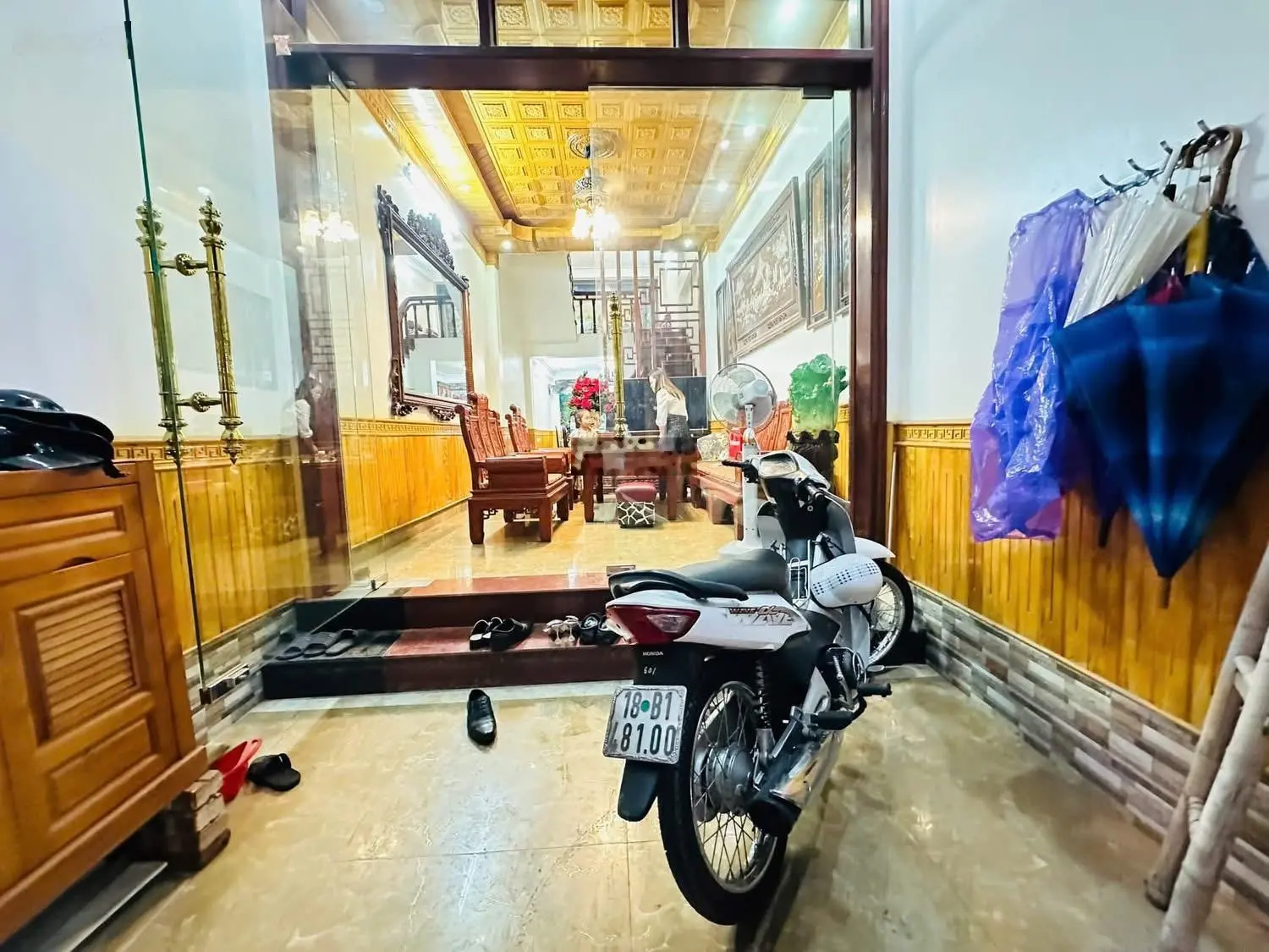Phố víp - giá đầu tư - cầu giấy 51m2, 4 tầng , 3,5m 16 tỷ - 2 ô tô tránh - ở và kinh doanh đỉnh cao
