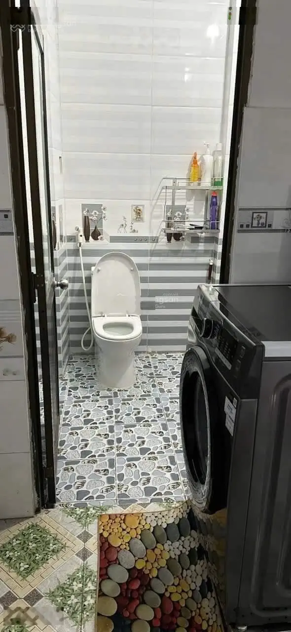 Nhà ngợp cần bán sát MT Nguyễn Văn Luông Q6, đường vào 5m, SHR, DT 75m2 Giá 1ty8 (còn bớt lộc)