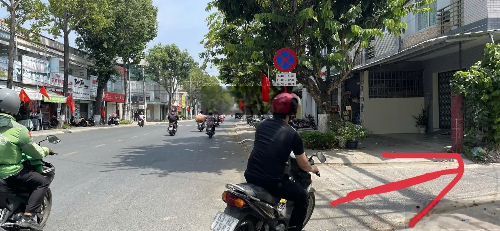 Bán nhà 2 tầng lô góc Hẻm xe 7 chỗ thông. Lý Thường Kiệt, Phường 5, Mỹ Tho. Giá ngộp ngay chủ.