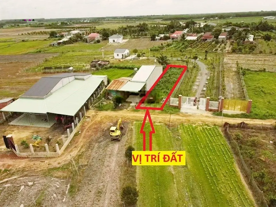 Bán lẹ miếng đất TC liền kề đường nhựa, ngang 8m dài 44m chỉ 530tr (sẵn sổ)