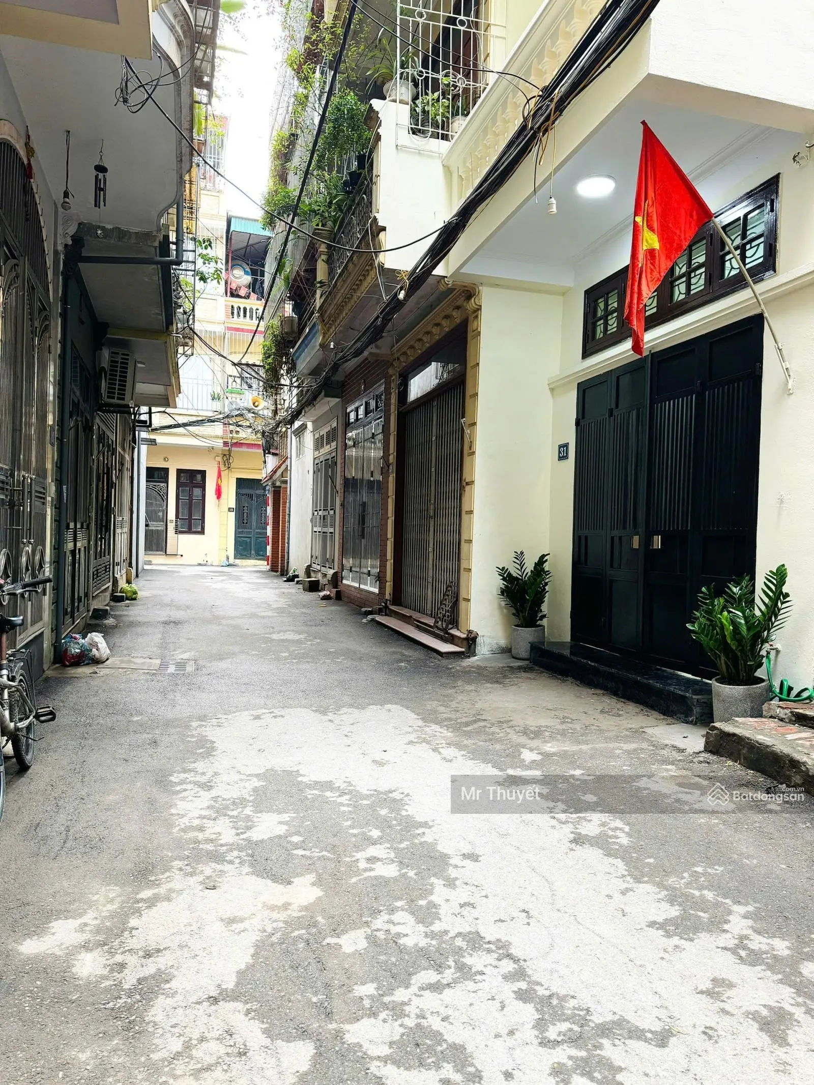 Cực hiếm! dân xây 40m-4 ngủ-phân lô quân đội-ô chờ thang máy-ô tô qua nhà-gần việt pháp hơn 8 tỷ