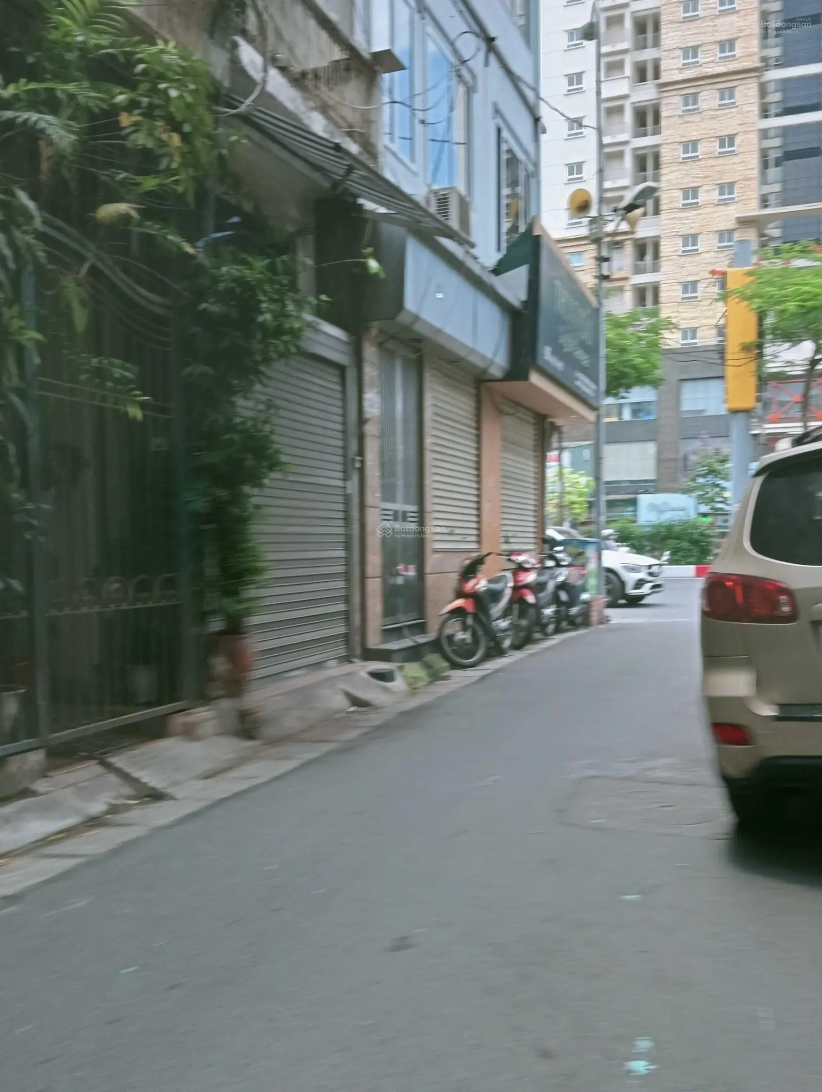 Bán nhà đẹp ngõ phố Lê Thanh Nghị Quận HBT Hà Nội DT 95,8m 4 Tầng MT 5,5m Nhà vị trí đẹp trung tâm
