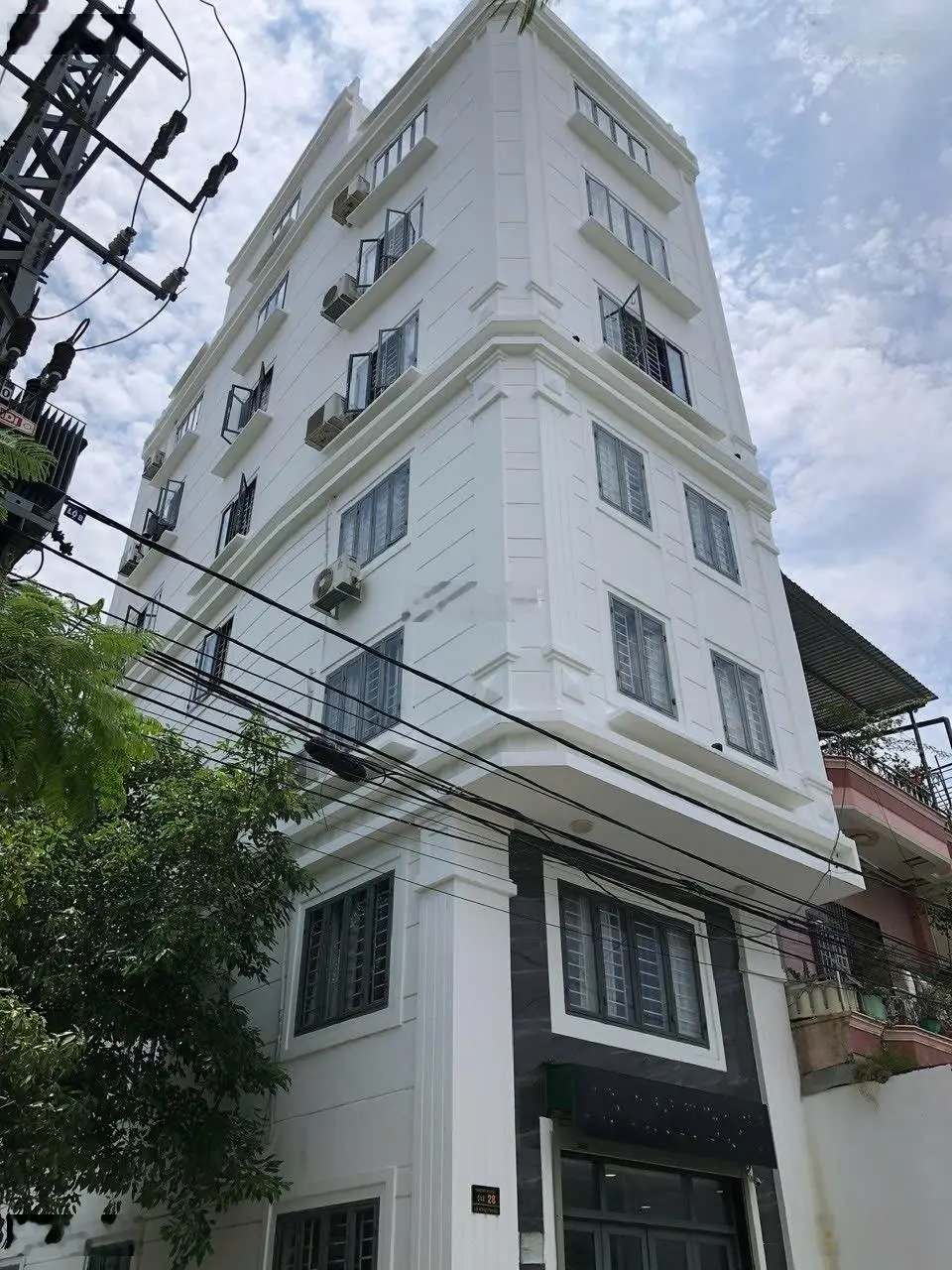 Bán Toà căn hộ 7 tầng 12 Phòng căn góc siêu đẹp tại Phước Hải, Nha Trang.