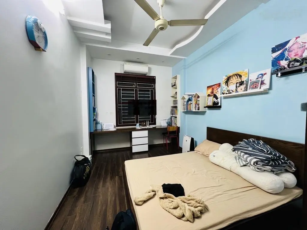 Bán nhà mai dịch cầu giấy, garra ôtô, tiện ích ngập tràn