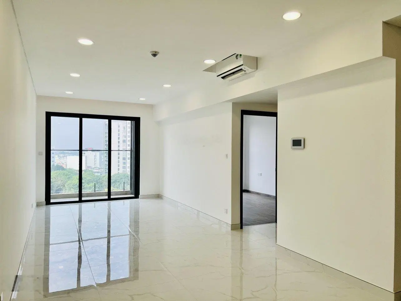 Giá cực hiếm tại Diamond Brilliant 2PN - 2WC (96m2) view nội khu mát mắt chỉ 5,050 tỷ