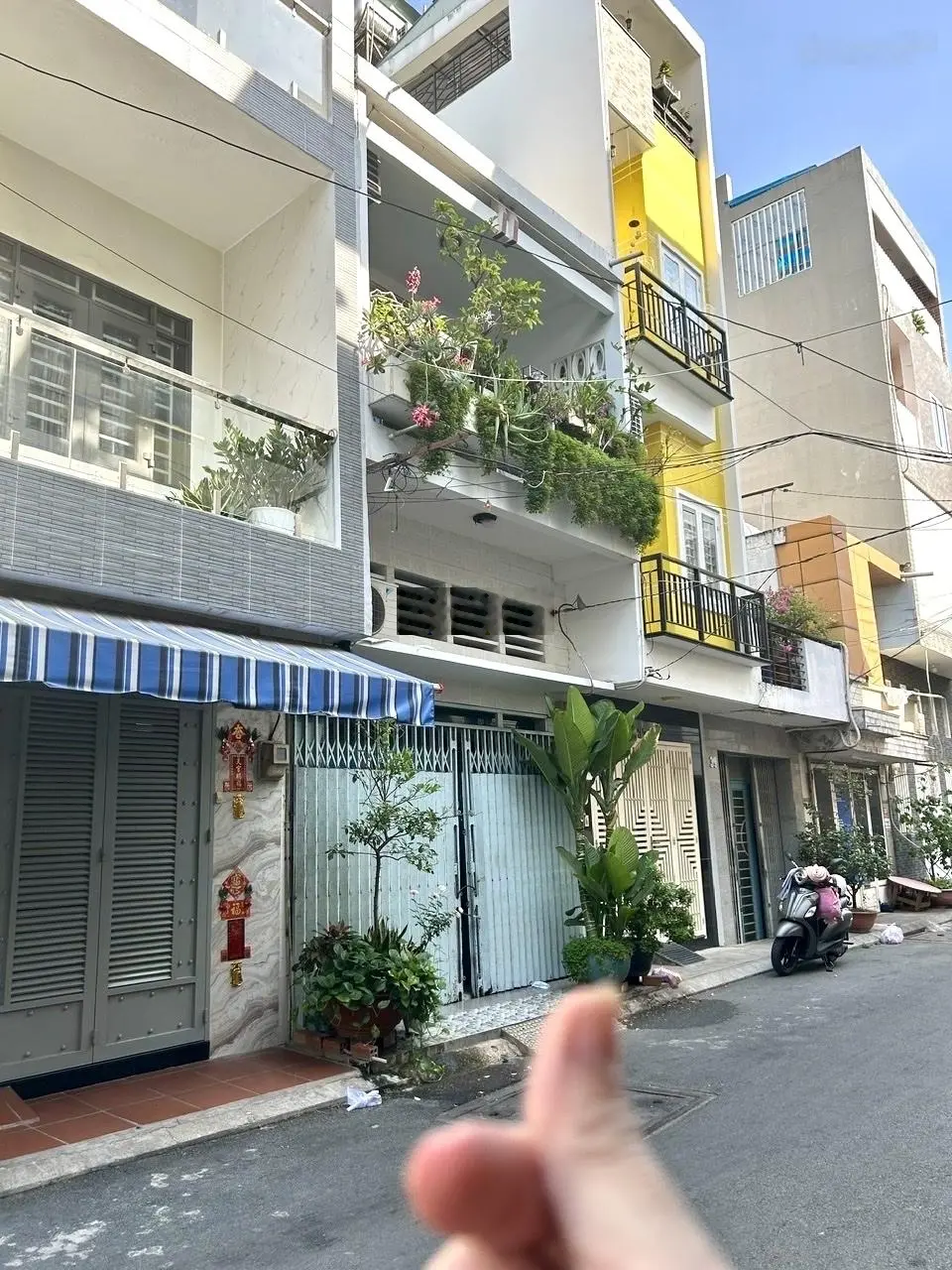 Bán nhà mặt phố .đường số quận 4.diện tích 44.8m2 xe hơi đậu cửa ngày đêm điều đc .mặt đường 7m.