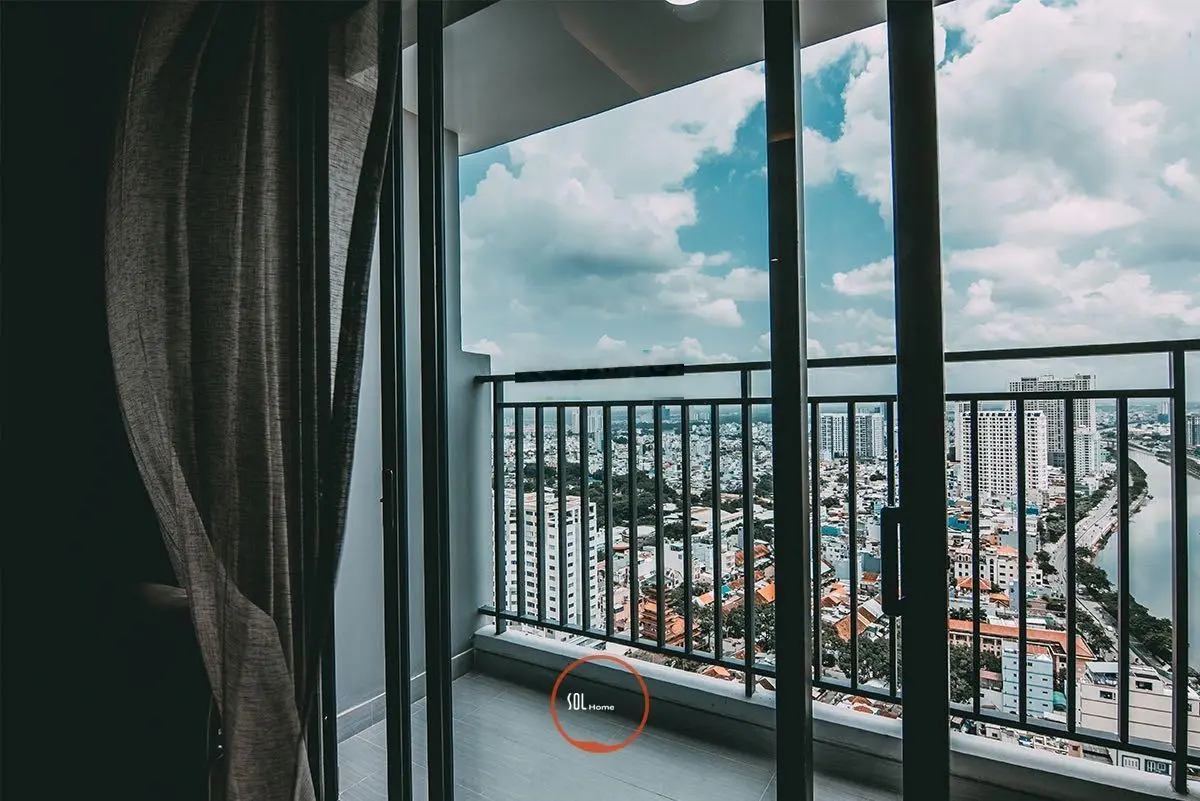Chính chủ kẹt tiền cần bán gấp căn hộ 114m2 River Gate giá chỉ 7.6 tỷ. LH: 0909 024 ***