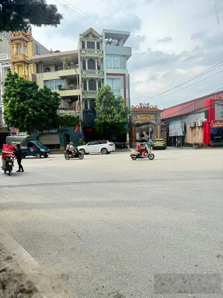 Bán nhà mặt phố ngã 4 Cao Lỗ - Cổ Loa