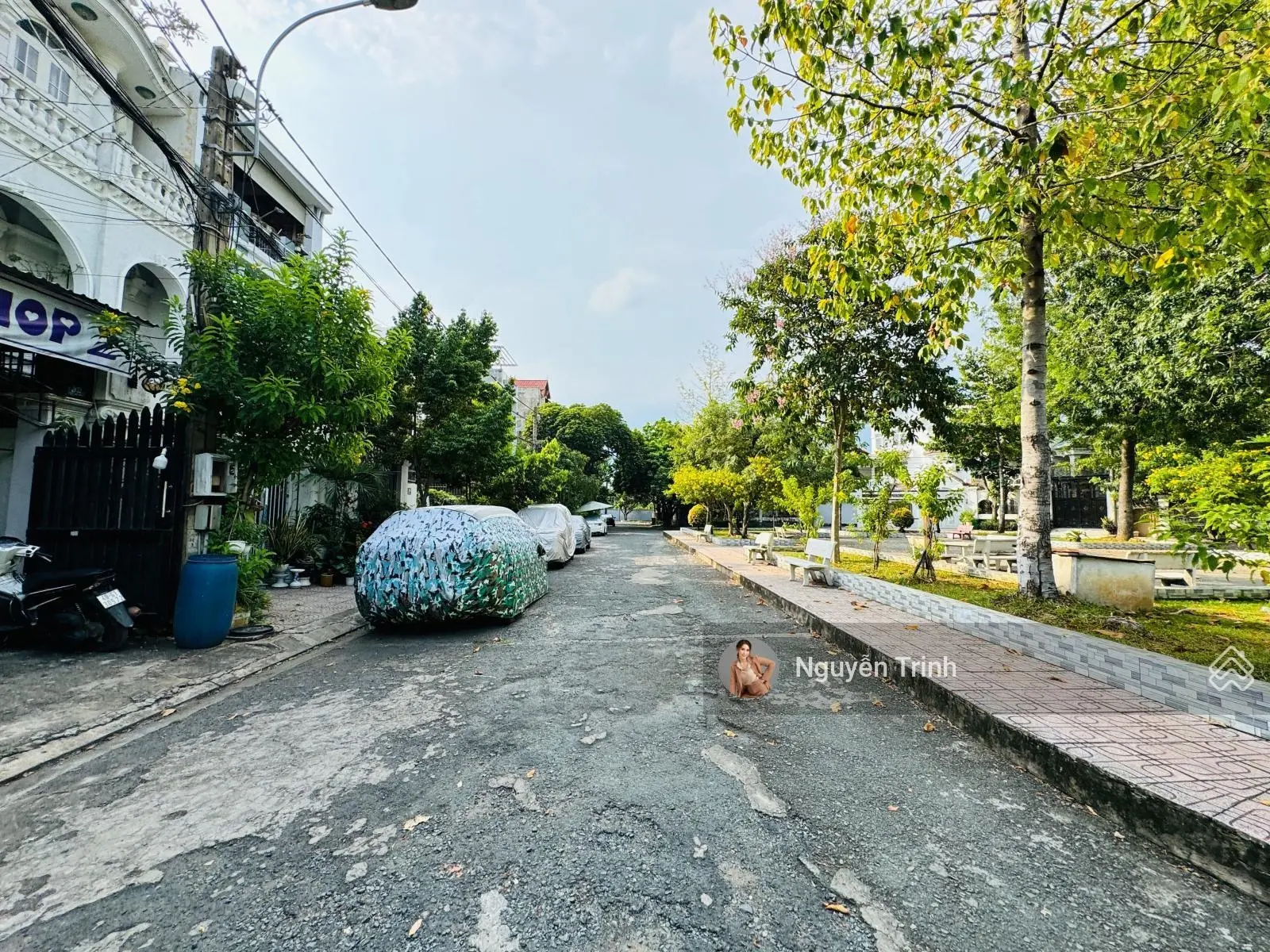 Bán lỗ đất MT chuẩn đẹp ngay khu biệt thự cao cấp, có công viên, ngang 12 m vuông vức. Giá TL mạnh