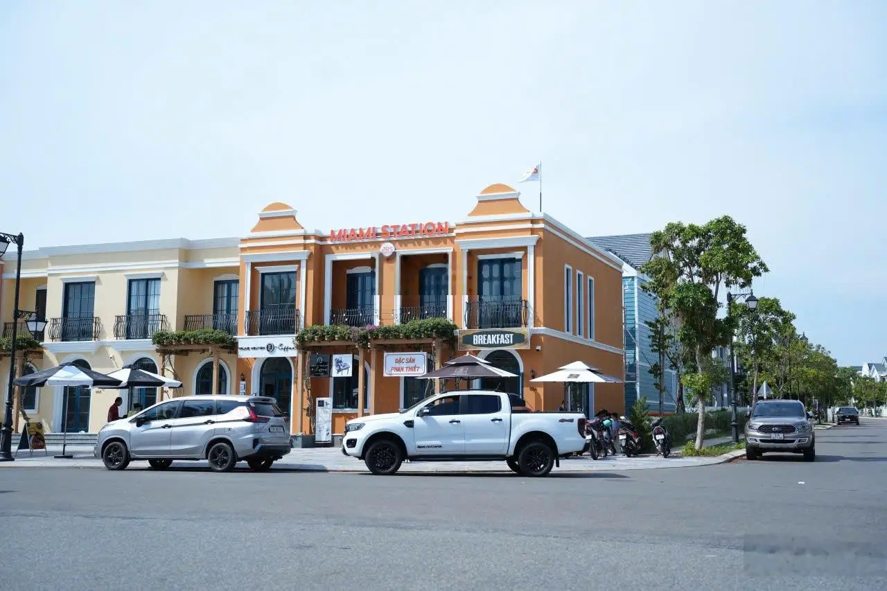 Bán shophouse tại Novaworld Phan Thiết trục 20m giá 5,1 tỷ VND, DT: 120m2