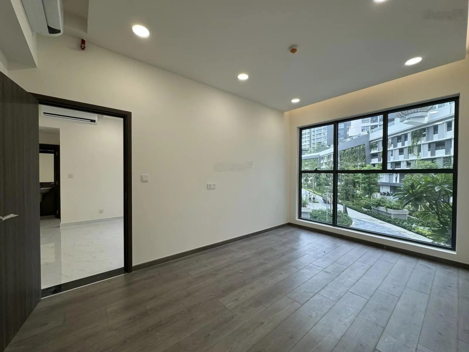 Căn hộ Diamond Centery 2PN view đẹp nhất, cam kết giá rẻ nhất và mức sinh lợi nhuận cao nhất dự án