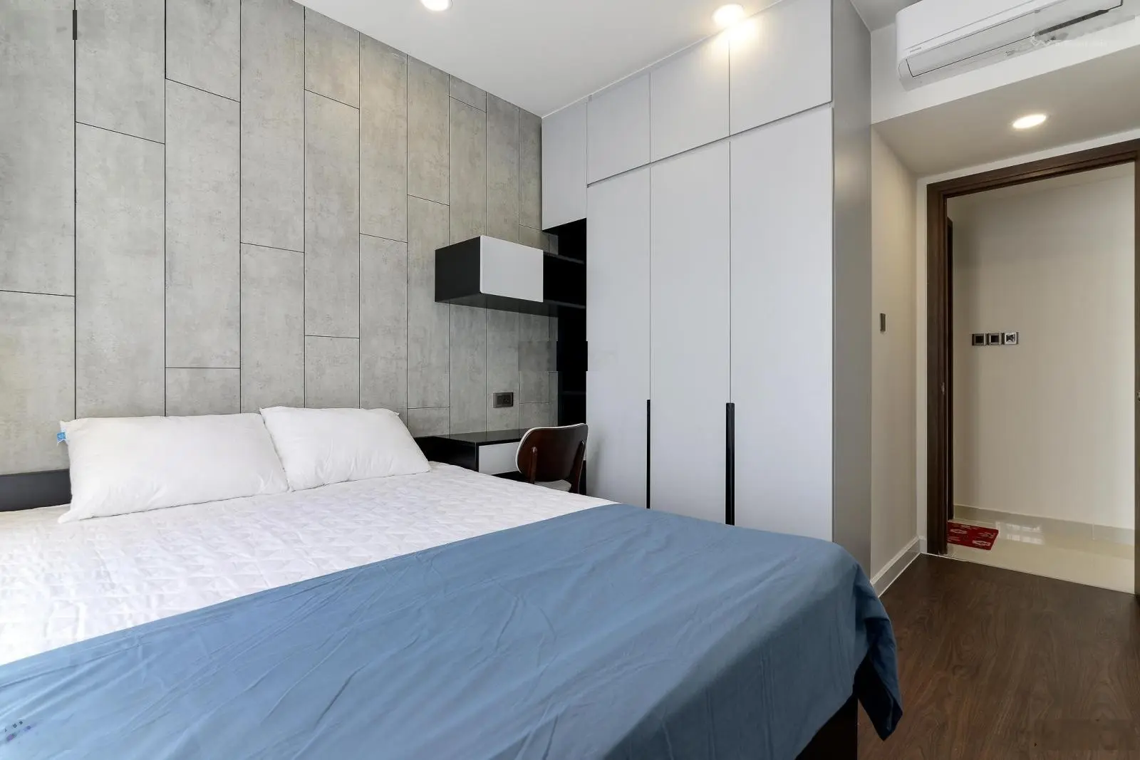 Cần bán gấp chung cư Summer Square, Q. 6, DT: 75m2, 3PN, 2WC, sổ hồng, giá: 2.9 tỷ. LH 0943 245 ***